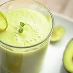 avocado smoothie uitgelichte afbeelding