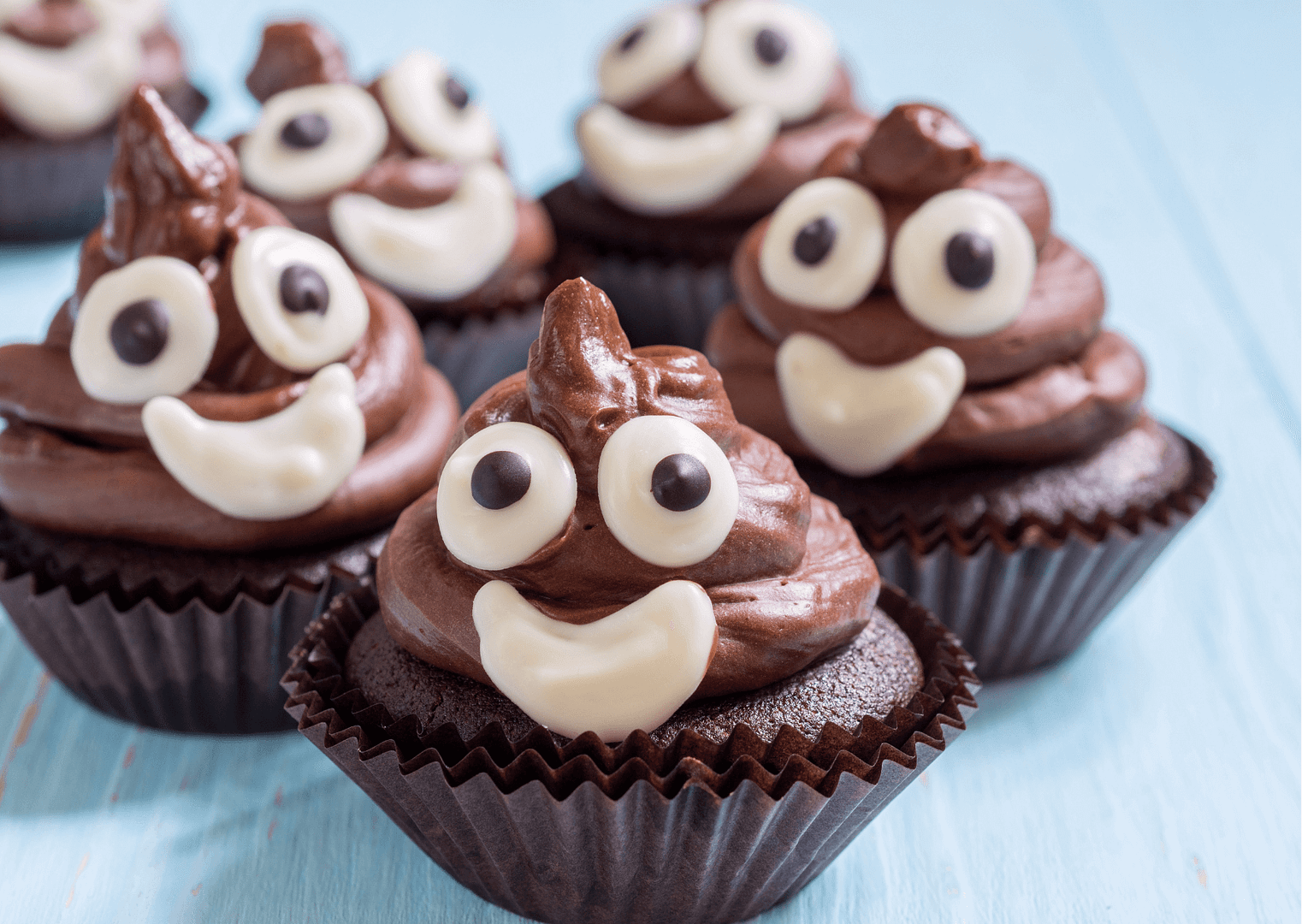 Gezonde ontslasting, cupcakes in de vorm van poep