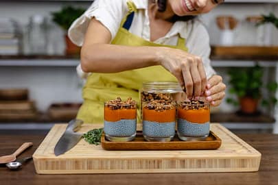 Gezondheidsvoordelen chiazaad pudding van papaya en mango en chiazaad