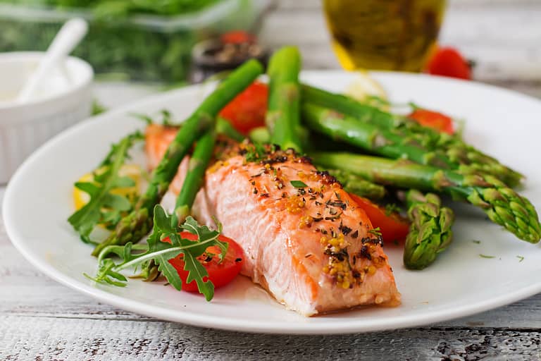 Zalm en groenten als ontstekingsremmende voedingsmiddelen